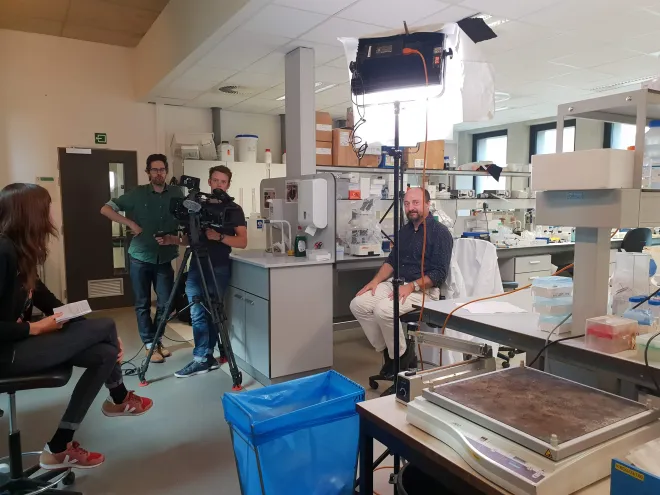 Camera's in the lab